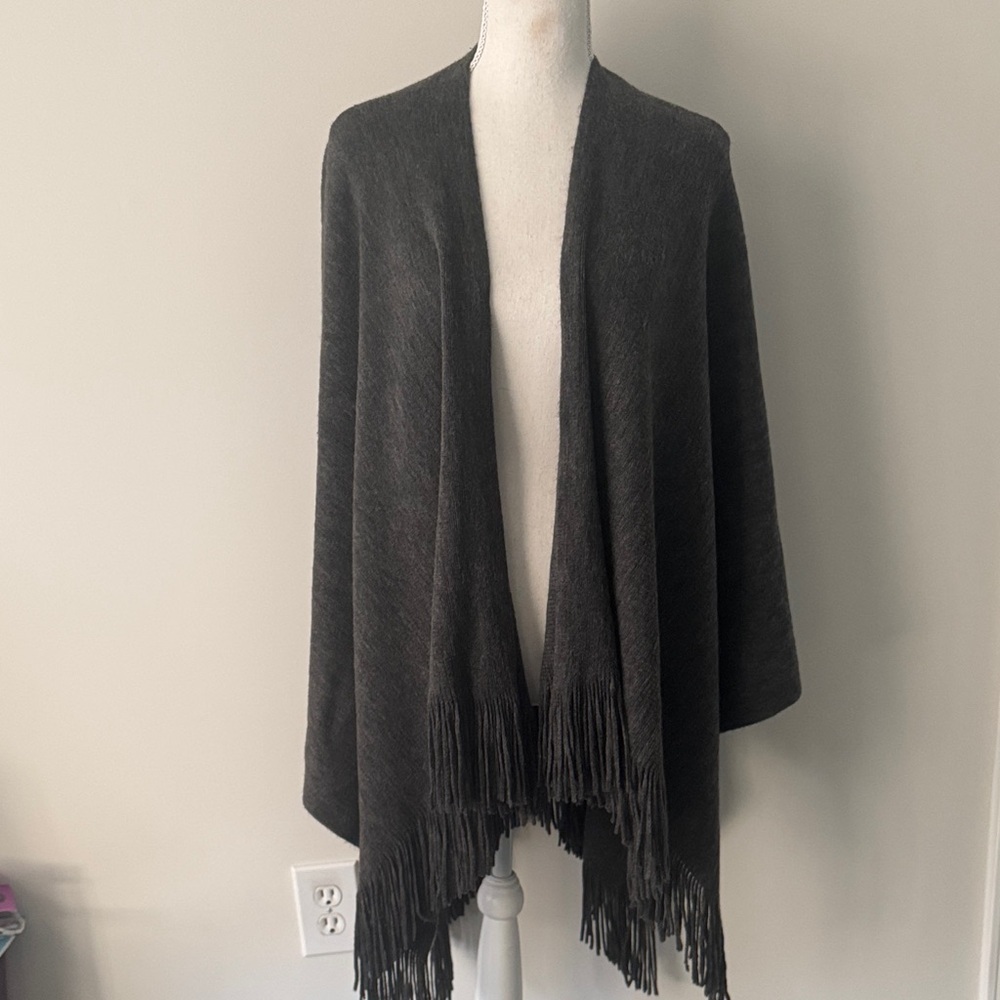 New York & Company Gray Sweater Poncho with Fringe - one size